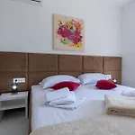 Danny Villa Komarna