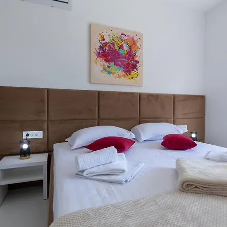 Danny 빌라 코마르나