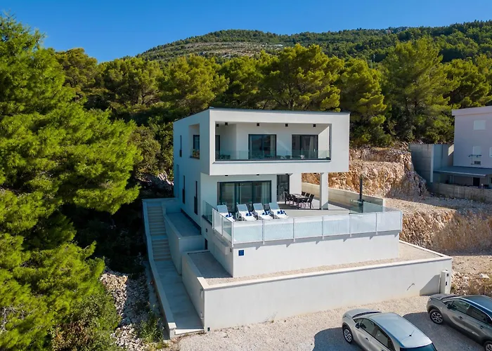 Danny كومارنا