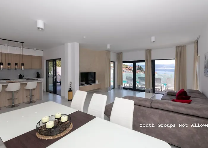 Вилла Danny Комарна